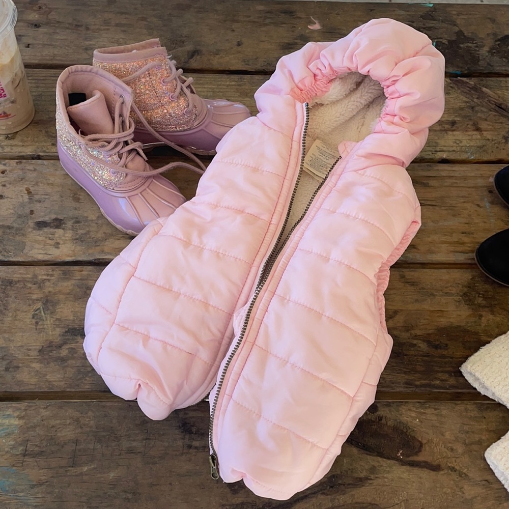Puffer Vest. Light pink shell/fleece. Infants size 12 months or up to 25lbs.